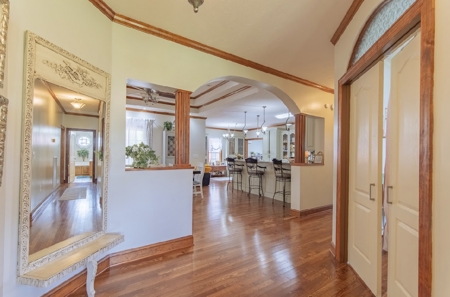 Country Home with acreage, no restrictions, close to town - image 21