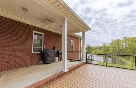 Country Home with acreage, no restrictions, close to town - image 11