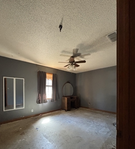 East TX Country Home on acreage with Multiple Shops – Bivins, TX - image 5