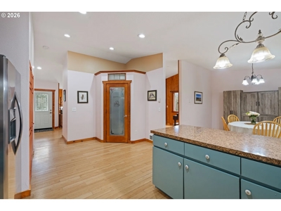 Private 6-Acre Retreat Near Sunset Falls - image 14