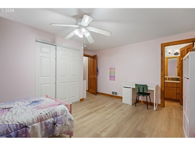 Private 6-Acre Retreat Near Sunset Falls - image 13