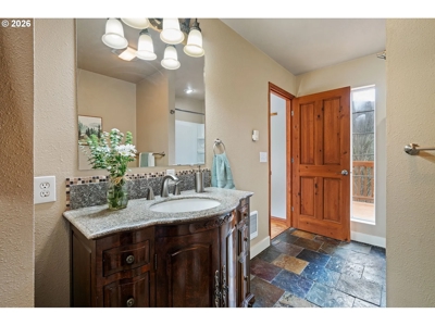 Private 6-Acre Retreat Near Sunset Falls - image 22