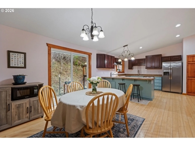 Private 6-Acre Retreat Near Sunset Falls - image 15