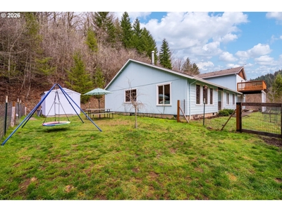 Private 6-Acre Retreat Near Sunset Falls - image 25