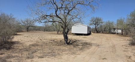 50 acers of South Texas Brush Electricity Water Well - image 23