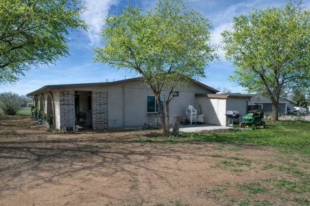 Country Horse Property in Chino Valley - No HOA! - image 2