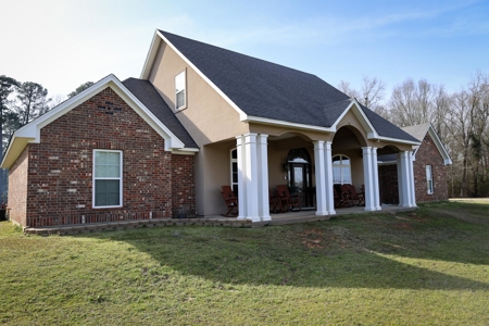 5 House Broiler Farm & Residence For Sale in North LA - image 32