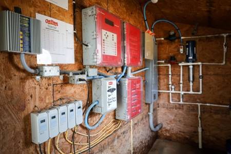 5 House Broiler Farm & Residence For Sale in North LA - image 13