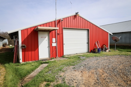5 House Broiler Farm & Residence For Sale in North LA - image 9