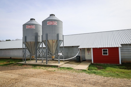 5 House Broiler Farm & Residence For Sale in North LA - image 8