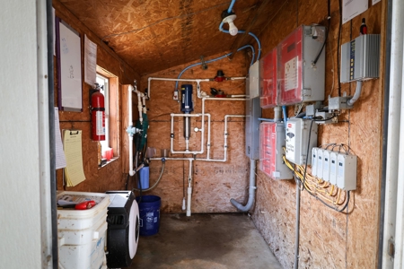 5 House Broiler Farm & Residence For Sale in North LA - image 21