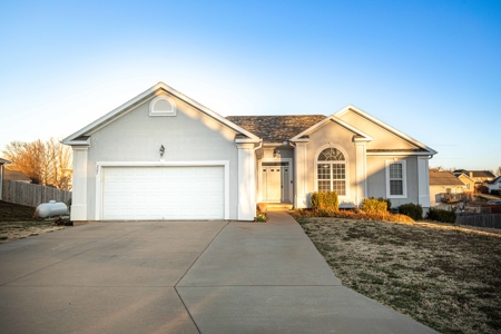 Home for Sale - Carl Junction, Missouri - image 34
