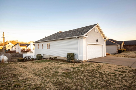 Home for Sale - Carl Junction, Missouri - image 36