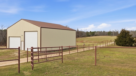 Beautiful Secluded South Central Missouri Ozarks Ranch - image 33