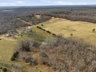 Beautiful Secluded South Central Missouri Ozarks Ranch - image 2