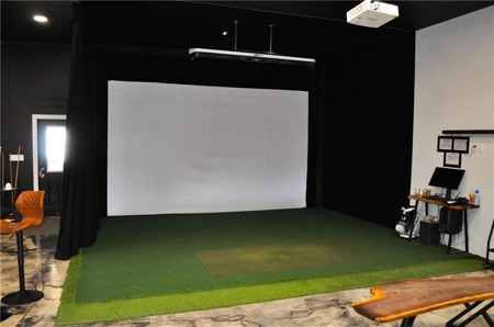 Turnkey Sports Bar & Event Center on 4.5 Acres in King City, MO - image 7