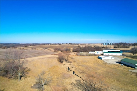 Turnkey Sports Bar & Event Center on 4.5 Acres in King City, MO - image 17