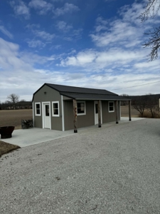 Country Home in Davis City, Iowa Sitting on Two Acres - image 30