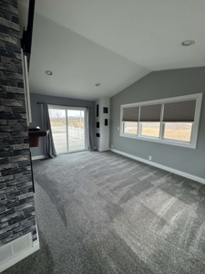 Country Home in Davis City, Iowa Sitting on Two Acres - image 27