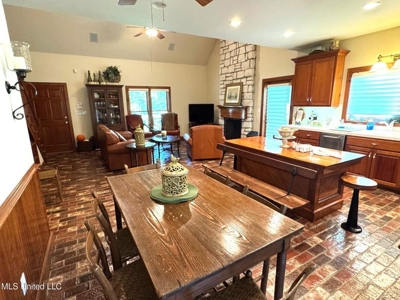 Osyka, MS 100± Acre Gated Estate with Lake & Home - image 26