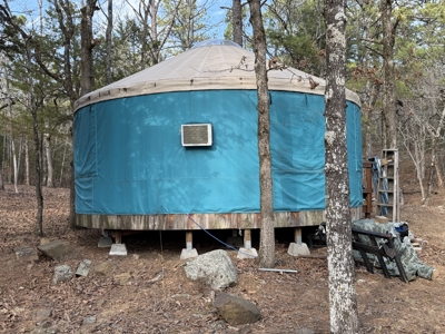 Cabin and 20 acres off grid cabin in Red Oak, OK - image 19