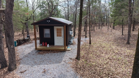 Cabin and 20 acres off grid cabin in Red Oak, OK - image 37