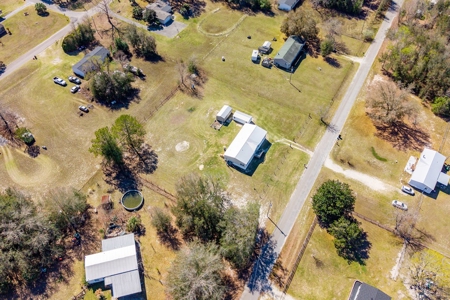 Gainesville, FL - Spacious 3/2 Bath on One Acre 1830 Sq Ft - image 4