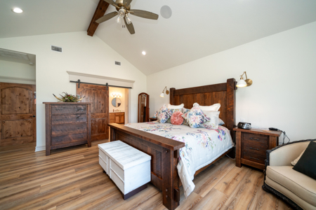 TexAz Ranch: 814-Acre Regenerative Legacy & Multi-Home Compound - image 14