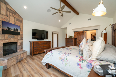 TexAz Ranch: 814-Acre Regenerative Legacy & Multi-Home Compound - image 15