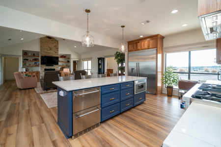 TexAz Ranch: 814-Acre Regenerative Legacy & Multi-Home Compound - image 9