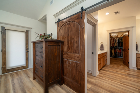 TexAz Ranch: 814-Acre Regenerative Legacy & Multi-Home Compound - image 16