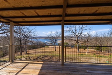 Luxury Lake Home on 5 Acres Bordering Bull Shoals Lake - image 20