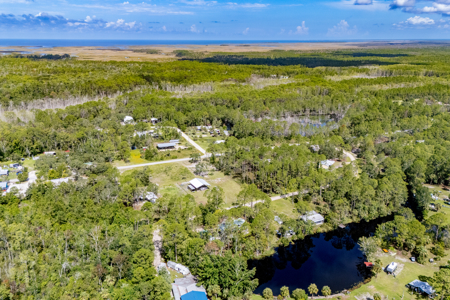 Florida Water-Lover’s Home for Sale in Suwannee, Florida - image 16