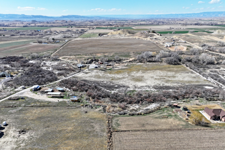 Irrigated Acreage with Home For Sale in Fruita, Colorado - image 3