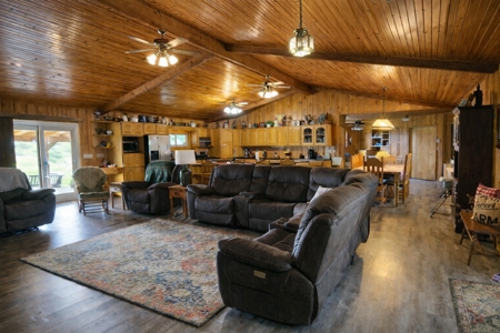 Kiamichi Mountain Ranch Home with Covered Arena - image 6