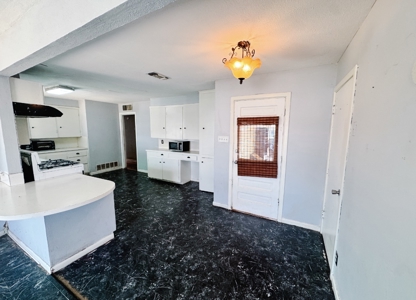 Home For Sale with Separate Garage Apartment in Abilene, TX - image 11