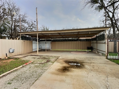Lake Brownwood Texas Area Home in Thunderbird Bay with Shop Space - image 22