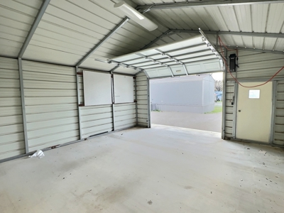 Lake Brownwood Texas Area Home in Thunderbird Bay with Shop Space - image 24