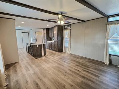 Lake Brownwood Texas Area Home in Thunderbird Bay with Shop Space - image 4