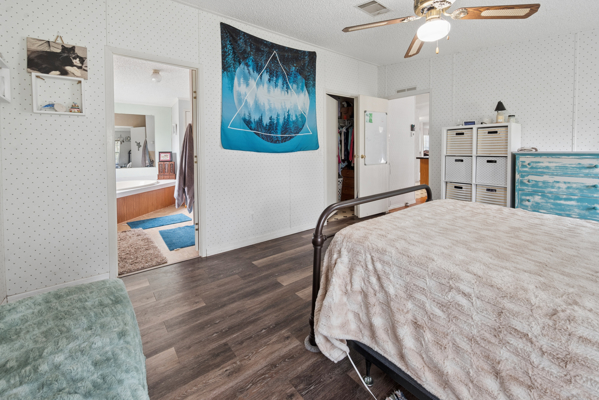 Peaceful 18-Acre Equestrian Estate in Williston, Florida for Sale