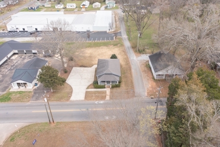 Prime Investment Property - 3 BR/3BA - near JSU - image 3