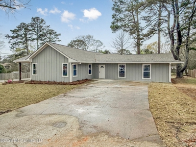 Fully Remodeled Home in Town for Sale McComb MS - image 8