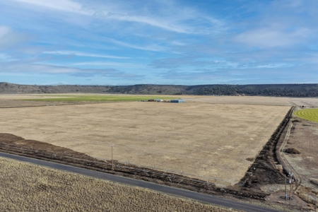 Eastern Oregon Fairview Farms Located Outside of Hines - image 31