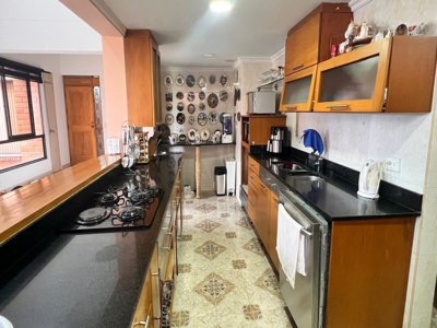 Apartamento en Medellín - 4bd/3ba - image 2