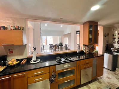 Apartamento en Medellín - 4bd/3ba - image 1