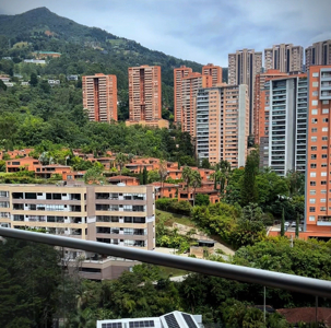 Apartamento en Medellín - 2bd/2ba - image 5