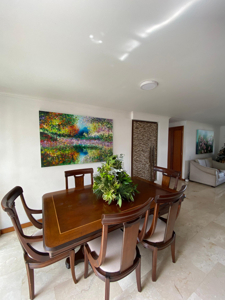 Apartamento en Medellín - 4bd/5ba - image 1