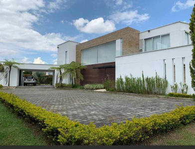 Country House for Sale in Llanogrande, Antioquia Colombia - image 2