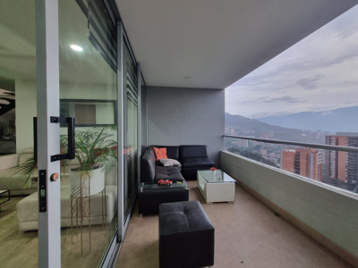 Apartamento en Envigado - 4bd/3ba - image 1