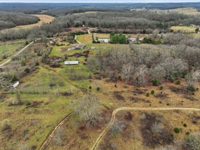 Stunning custom-built home on 123 Breathtaking Acres - image 36